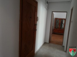 apartament-2-camere-decomandat-et2-zona-vasile-aron-semaforului-7